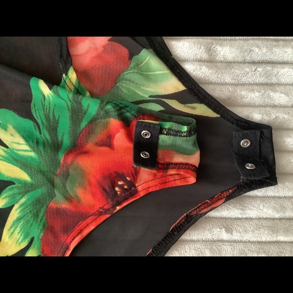 Women’s banana lemon mesh onesie size medium - Picture 3 of 5